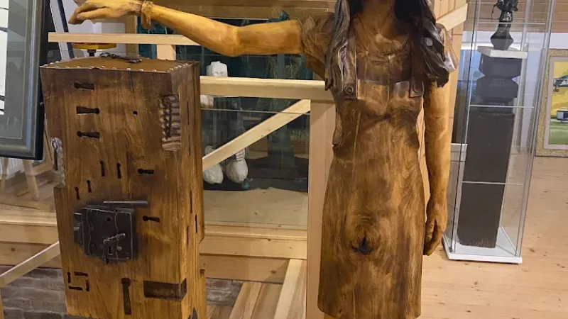 Willa Ochorowiczówka - Muzeum Magicznego Realizmu